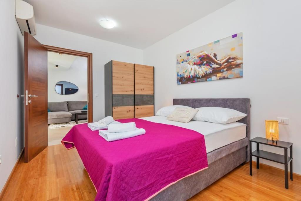 Stylish Two Bedroom Apartment&Garage Parking Place Dubrovnik Exterior photo