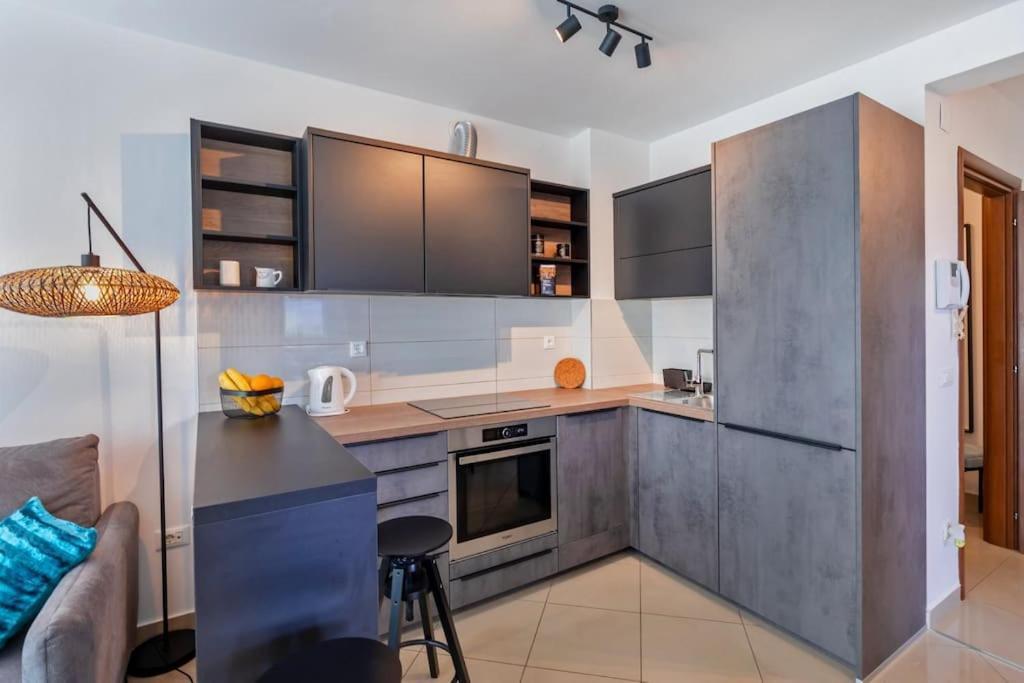 Stylish Two Bedroom Apartment&Garage Parking Place Dubrovnik Exterior photo